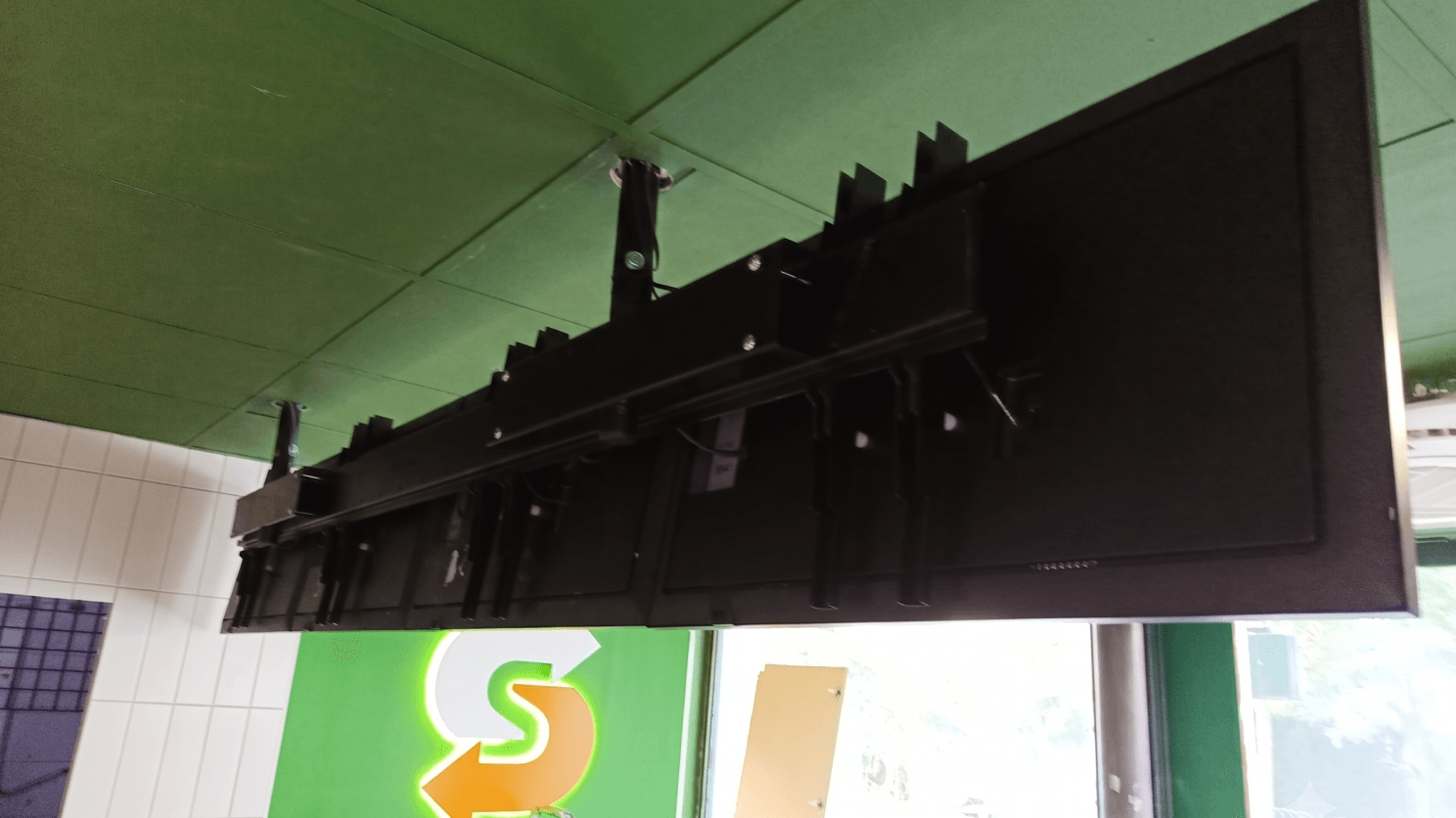 solution de diffusion digitale chez Subway France